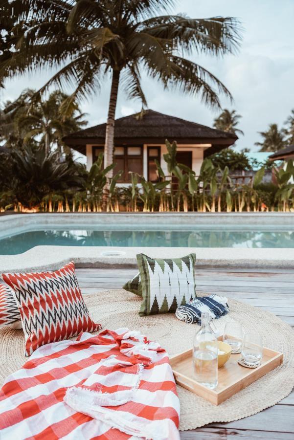 Alon Cloud9 Beach Front Catangnan Exterior foto