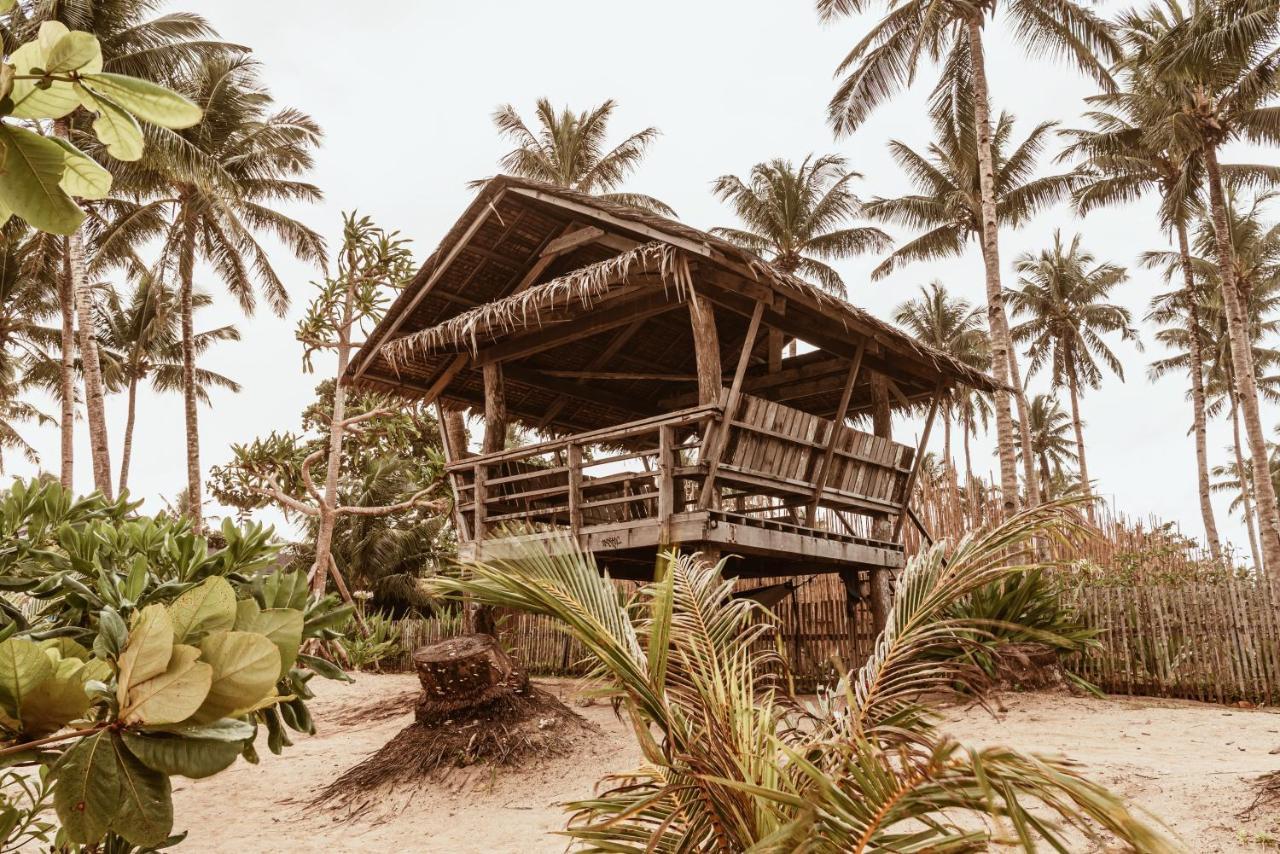 Alon Cloud9 Beach Front Catangnan Exterior foto